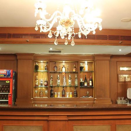 Hotel Emerald Park Chennai Exterior photo