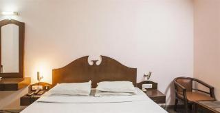 Hotel Emerald Park Chennai Exterior photo